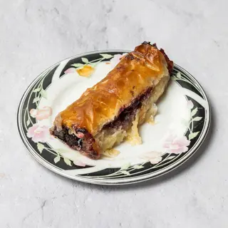 Pita sa šumskim voćem i čokoladom 200g