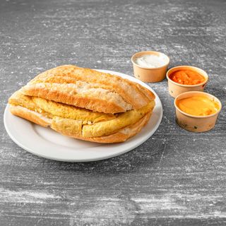 Bocadillo De Tortilla De Patatas Con Mayonesa