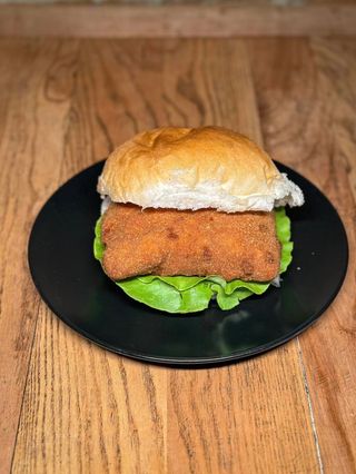 Pohovano punjeno belo