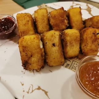 Queso Frito Con Mermelada
