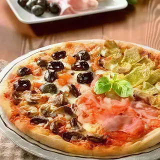 Pizza Cuatro Estaciones (Mediana)(30 Cm.)