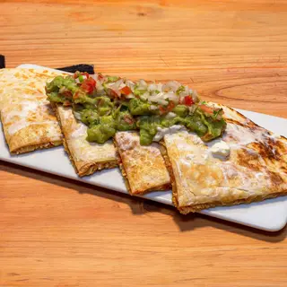 QUESADILLA DE POLLO