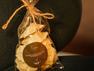 Цукерки з білого шоколаду з мигдалевими чіпсами (100g)