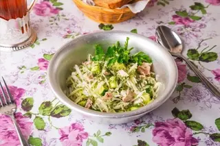 Салат из курицы и капусты