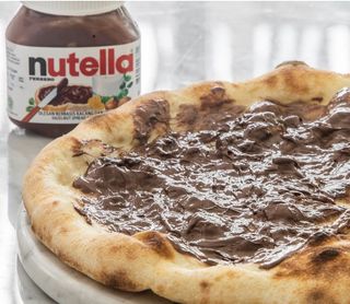 ● Pizza alla Nutella