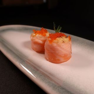 Salmón Miso Tobiko (2 Uds.)