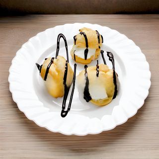 4. Profiteroles com Gelado