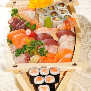 120c-sushi sashimi misto 60pz
