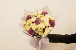 ღია იასამნისფერი შერეული თაიგული
