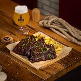 გამომცხვარი ღორის ნეკნები ბარბექიუს სოუსით