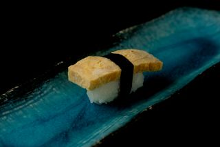 სუში ტომაგო