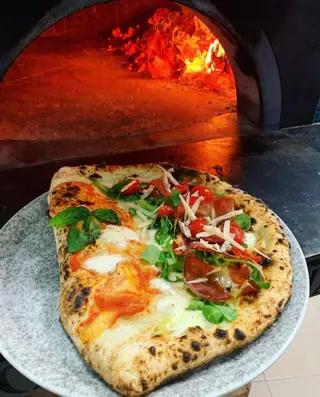Pizza Calzonpizza (33 Cm.)