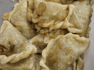 Pierogi mięsne z cebulką 8 szt.