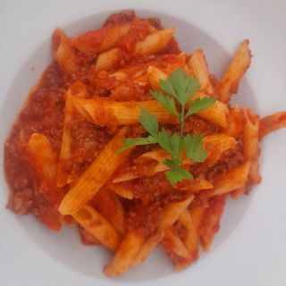 Penne Con Salsa Boloñesa