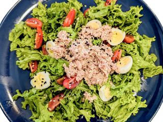 Салат з тунцем 230 г (230g)