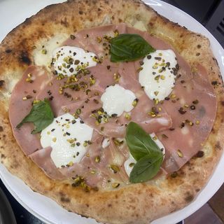 PIZZA MORTADELLA E PISTACCHIO