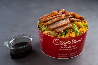 Com rang Salat Vit - Rață cu salată de varză și orez prăjit