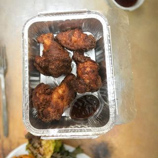 Alitas de pollo 4 o 5 unidades según tamaño