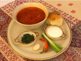 Борщ Украинский с домашней пампушкой