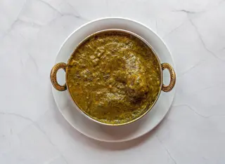 Borrego com Espinafres Saag