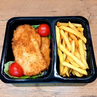 Bečka pileća šnicla sa pomfritom