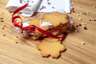 Pachet biscuiti cu cocos și flori de sare