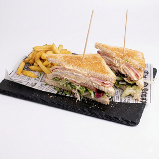 Sándwich Club Emyfa