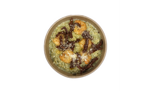 Owsianka z pesto i krewetkami