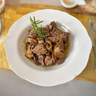Straccetti di manzo con funghi