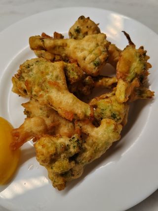 Броколи пане