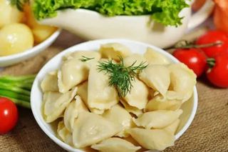 Вареники варені, з сметаною (300г)