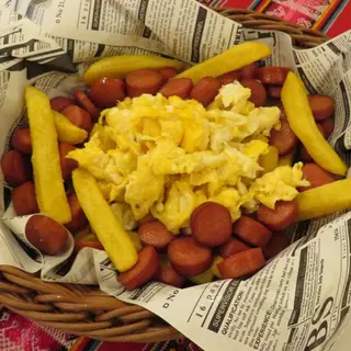 Salchipapa especial