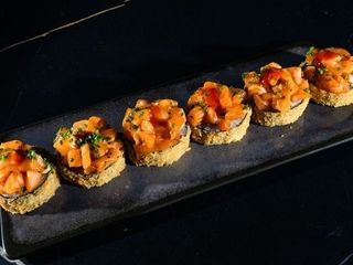 Tempura Salmon Tatar 6 szt