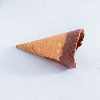 Kornet mlečna čokolada