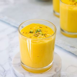 Mango lassi