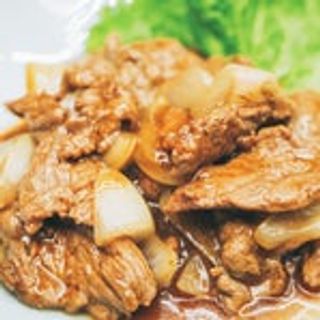 193. Manzo con cipolla