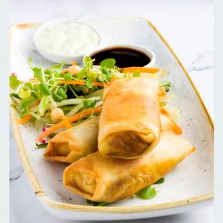 Rollito Primavera con salsa JJ