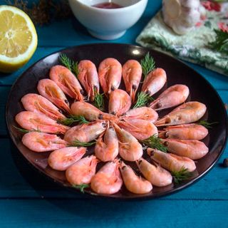 Отварные креветки в панцире (150г)