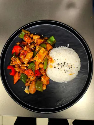 41. Arroz Con Pollo Salteado