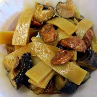 Pato Con Bambú Y Seta