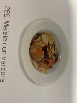 256. Maiale con verdure