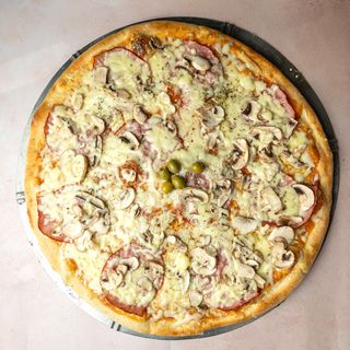 Capricciosa pizza