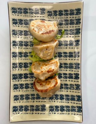 Gyoza di carne alla piastra - 4 pezzi