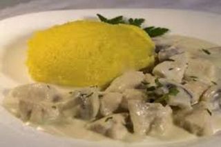 Ciulama de pui cu mamaliga