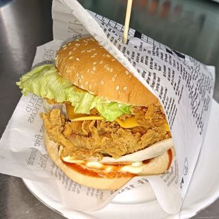 Chicken crispy tower burger 