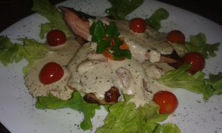 Dimljeni batak u vinskom sosu 