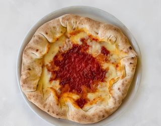 Gioia rossa - con bordo ripieno di ricotta -