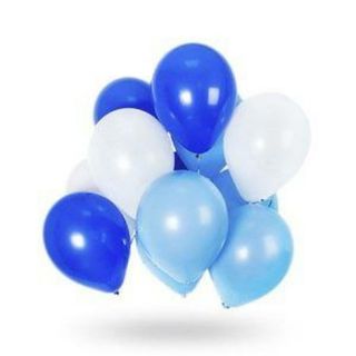 Связка из белых, голубых и синих шаров для мальчика