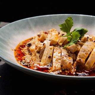 Insalata di pollo yi con fagioli di soia 老成都公馆鸡