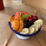 Yogurt Con Frutas Grande